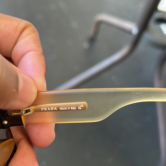 Y2K PRADA Gradient Unisex Sunglasses Black Tan Made in Italy SPR09B 60 5AZ-3N1 - Picture 13 of 13